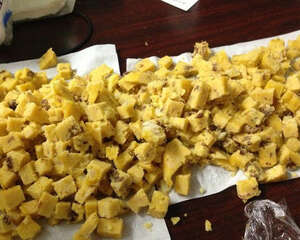 为什么不太建议给狗狗喂食自制狗粮