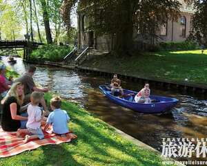 轻松自在融入郁金香故乡