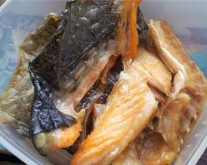 【美食攻略】自制狗狗零食之烤三文鱼皮