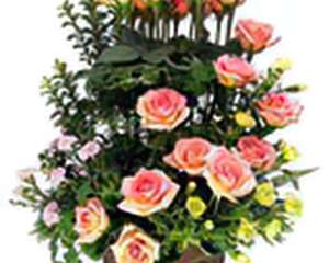 制作花篮传递吉祥美好祝福