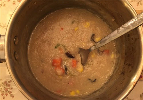 【美食攻略】自制适合老年犬吃的营养餐