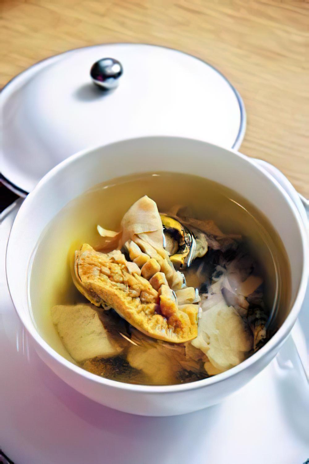 野菊花炖海螺 仲夏炎热时的养生汤品